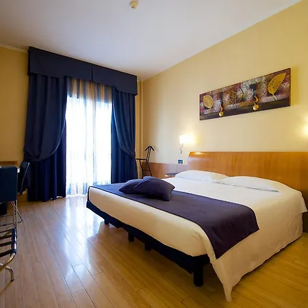 Western Luxor 4* טורינו