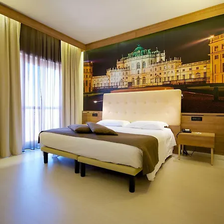 Western Luxor מלון 4*