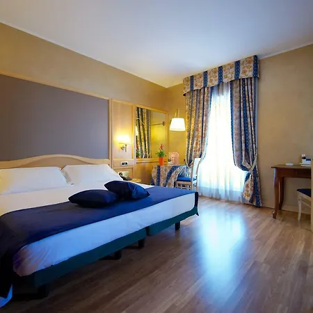 Szálloda Western Luxor Torino
