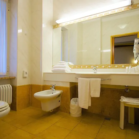 Western Luxor Hotel 4*