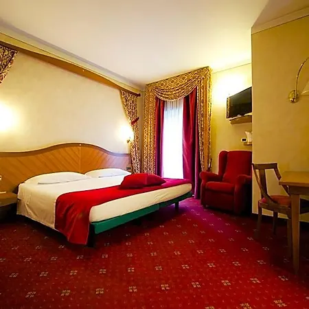 Western Luxor Hotel