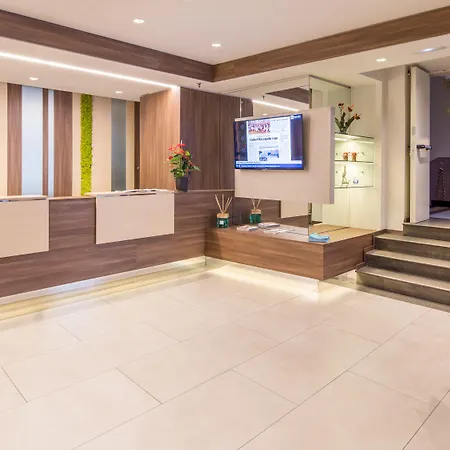 ホテル ベスト ウェスタン ルクソール トリノ