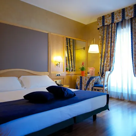 ホテル ベスト ウェスタン ルクソール トリノ